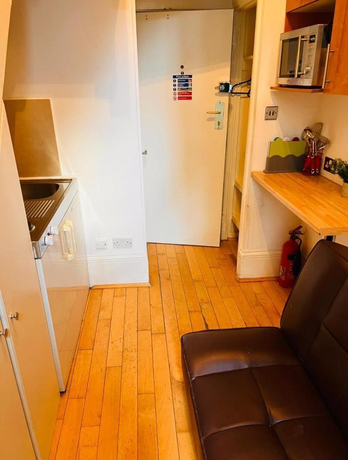 F10- Mezzanine 1St Floor Flat Fits 3 Near Paddington Apartment Londra Exterior foto